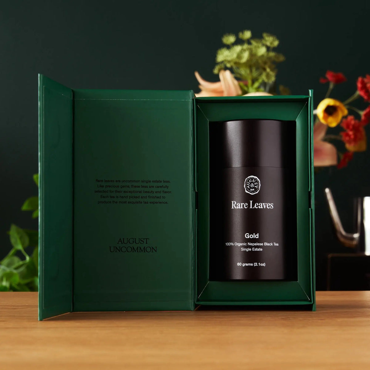 Da LBI Tea Rare Leaves Gold single estate nepalese black tea, gift box opened to show the tin