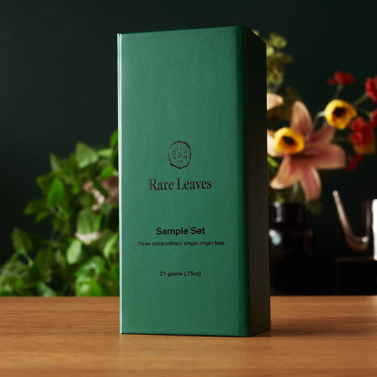 Da LBI Rare Leaves mini tin sampler of three single-origin teas, gift box